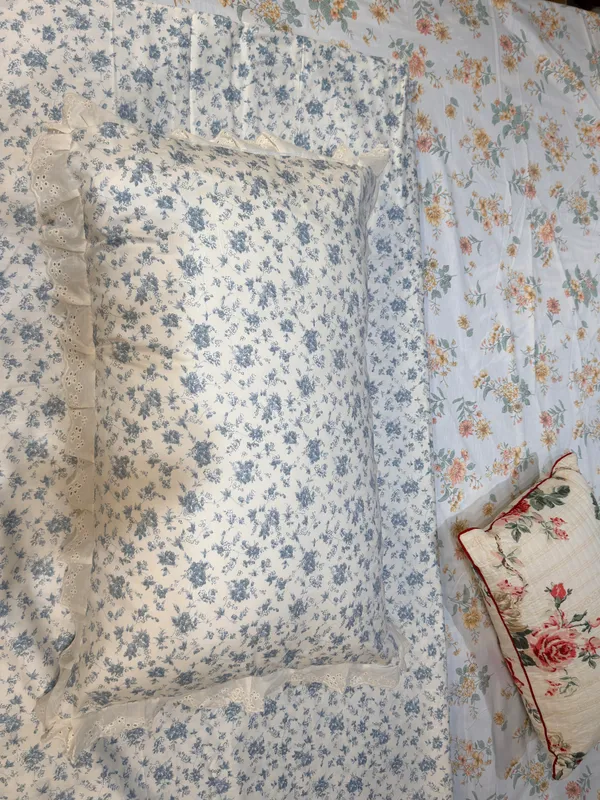 Petals_Ruffled_Bed_Sheet_Set