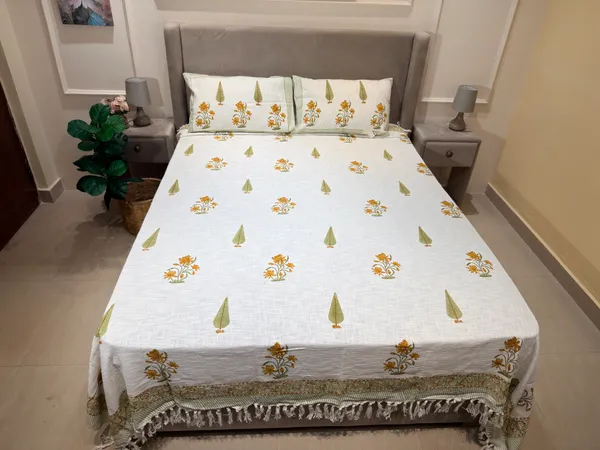 Royal_Bedspread_Hand_Blocked