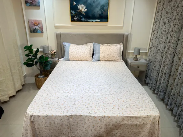 Beige_Bed_Sheet