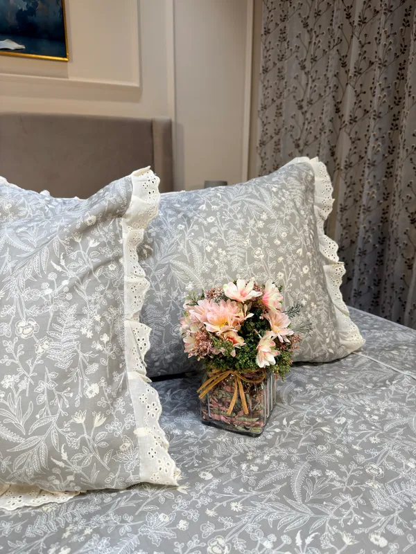 Petals_Ruffled_Bed_Sheet_Set