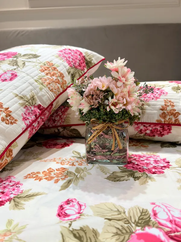 Spring_Floral_Bedspread_With_Quilted_Pillow_Case