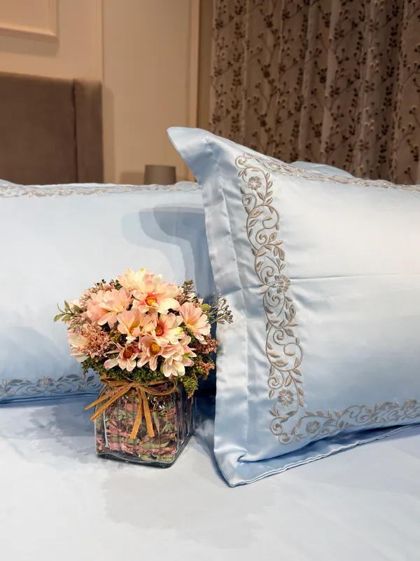 Royal_Embellished_Embroidered_Bed_Sheets