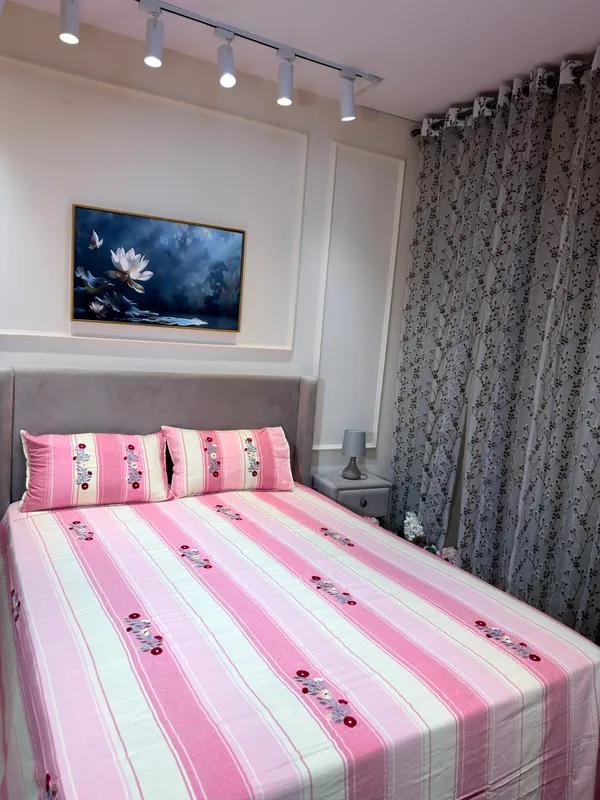 Pink_Striped_Floral_Print_Bedsheet