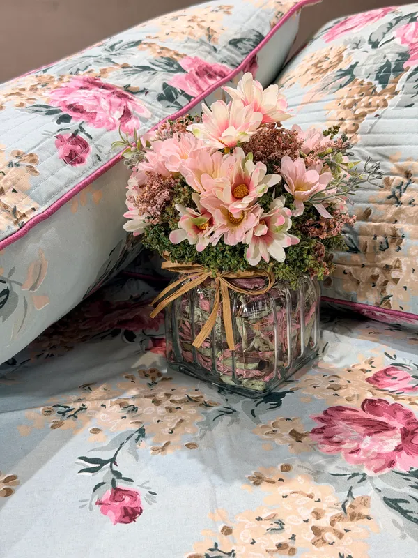 Spring_Floral_Bedspread_With_Quilted_Pillow_Case