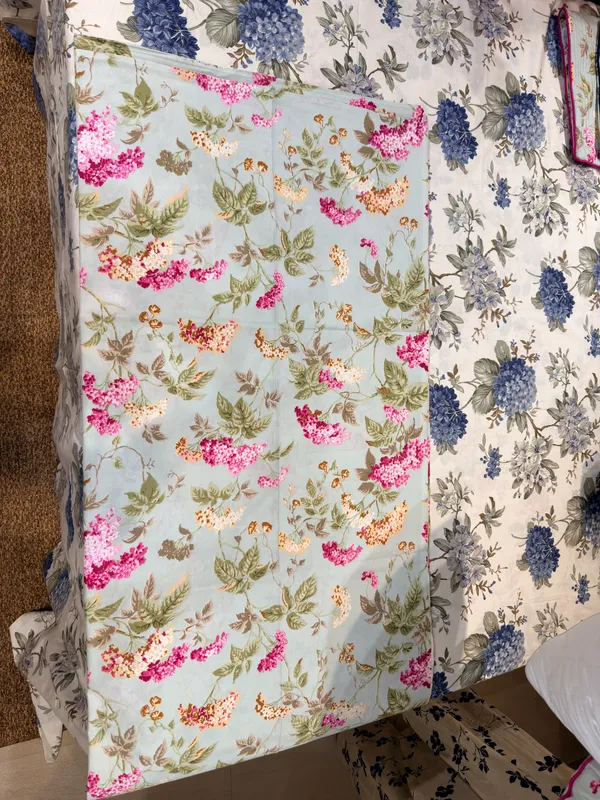 Spring_Floral_Bedspread_With_Quilted_Pillow_Case