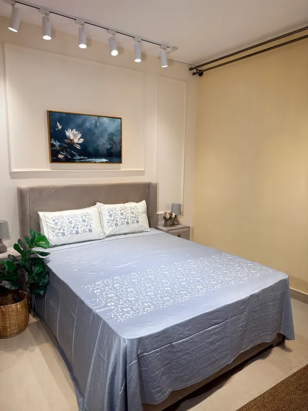 Grey_Floral_Print_King_Size_Bed_Sheet