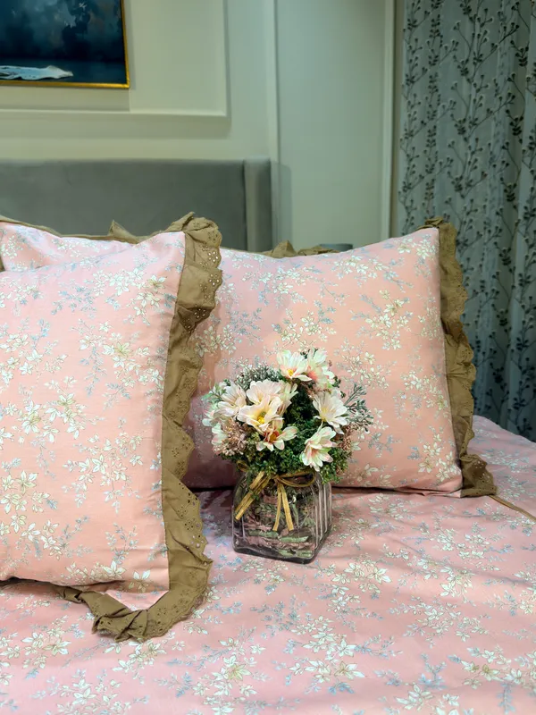 Petals_Ruffled_Bed_Sheet_Set