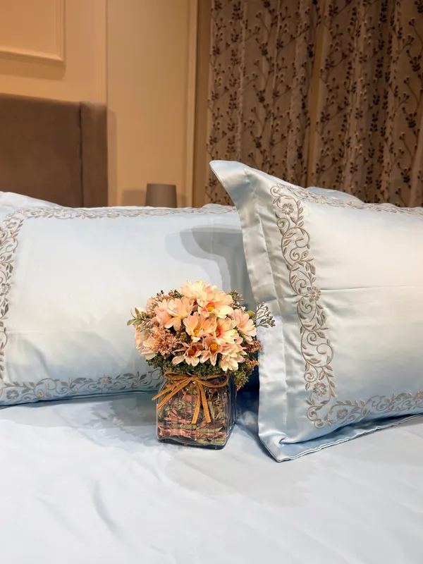 Royal_Embellished_Embroidered_Bed_Sheets