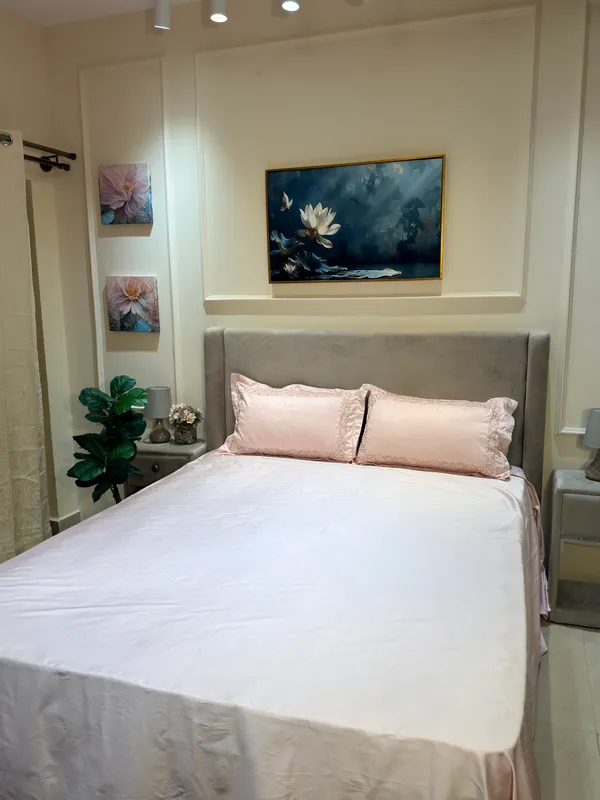 Royal_Embellished_Embroidered_Bed_Sheets