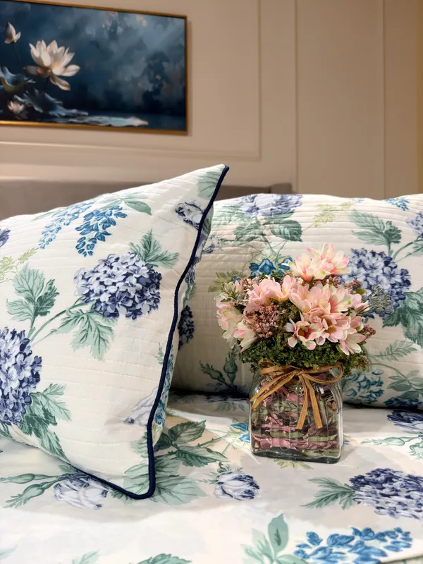 Spring_Floral_Bedspread_With_Quilted_Pillow_Case