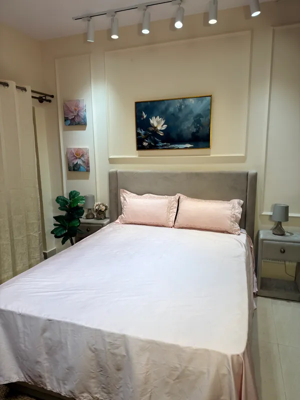 Royal_Embellished_Embroidered_Bed_Sheets