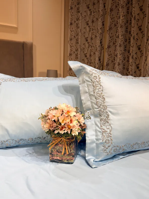 Royal_Embellished_Embroidered_Bed_Sheets
