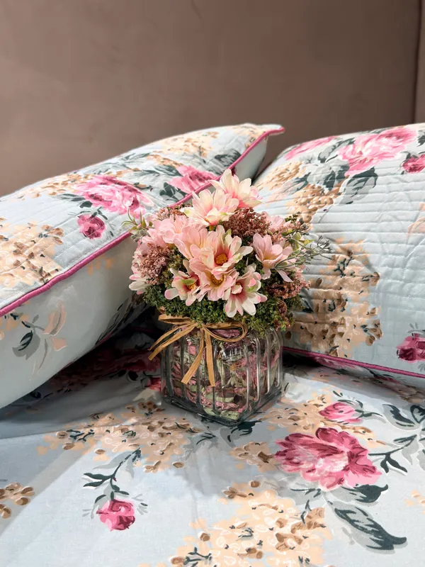 Spring_Floral_Bedspread_With_Quilted_Pillow_Case
