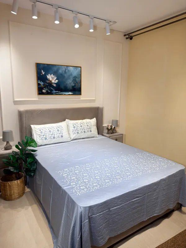 Grey_Floral_Print_King_Size_Bed_Sheet