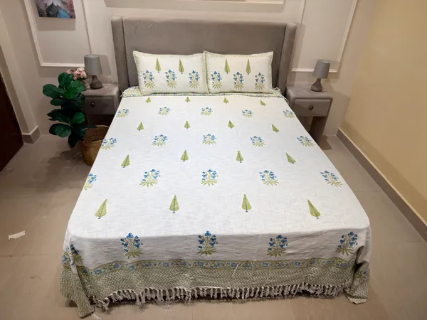 Royal_Bedspread_Hand_Blocked