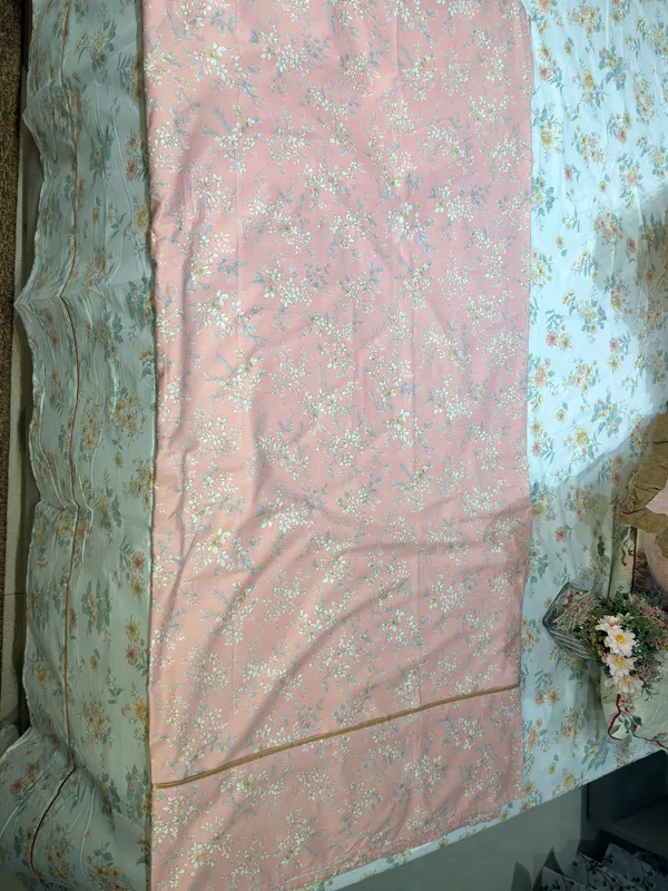 Petals_Ruffled_Bed_Sheet_Set