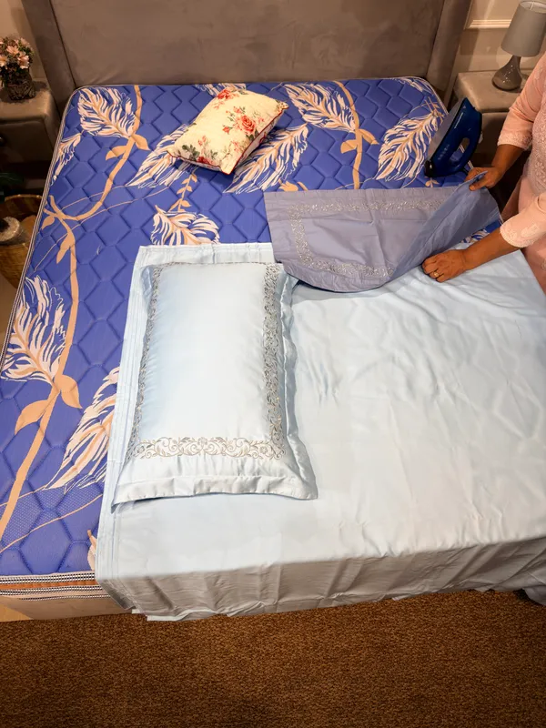 Royal_Embellished_Embroidered_Bed_Sheets