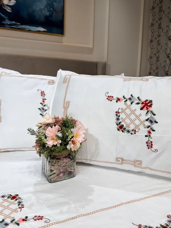 White_Floral_Embroidered_King_Size_Bed_Sheet_Set