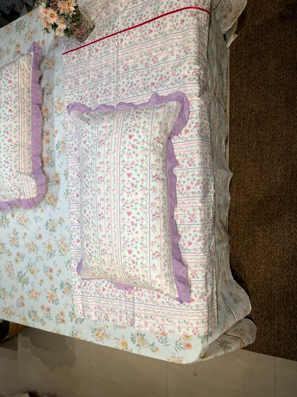 Petals_Ruffled_Bed_Sheet_Set
