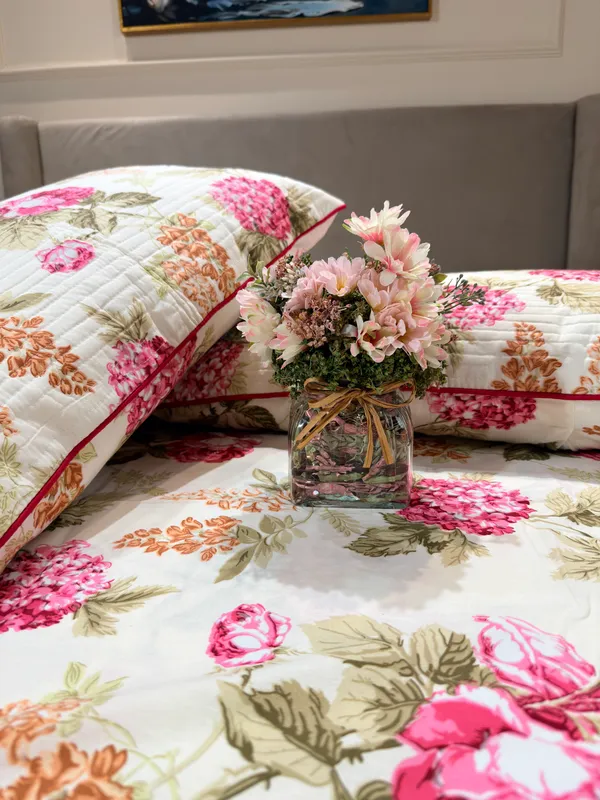 Spring_Floral_Bedspread_With_Quilted_Pillow_Case