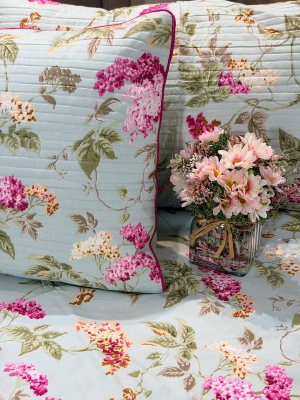 Spring_Floral_Bedspread_With_Quilted_Pillow_Case