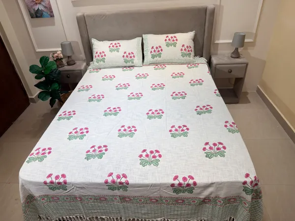 Royal_Bedspread_Hand_Blocked