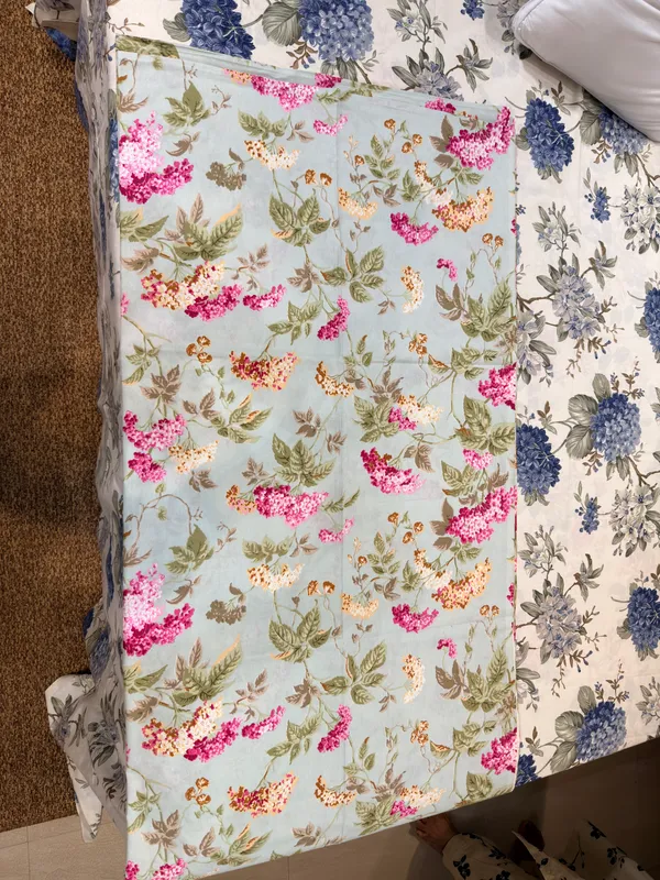 Spring_Floral_Bedspread_With_Quilted_Pillow_Case