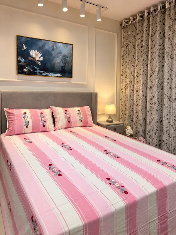 Pink_Striped_Floral_Print_Bedsheet