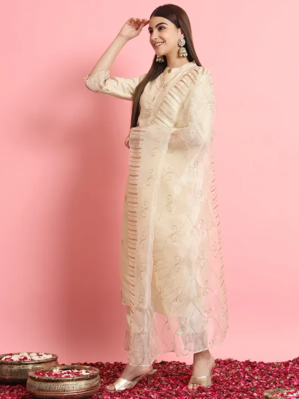 Floral_Embroidered_Silk_Round_Neck_Kurta_Trouser_And_Dupatta_Set