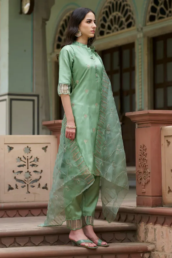 Floral_Embroidered_Silk_Round_Neck_Kurta_Trouser_And_Dupatta_Set