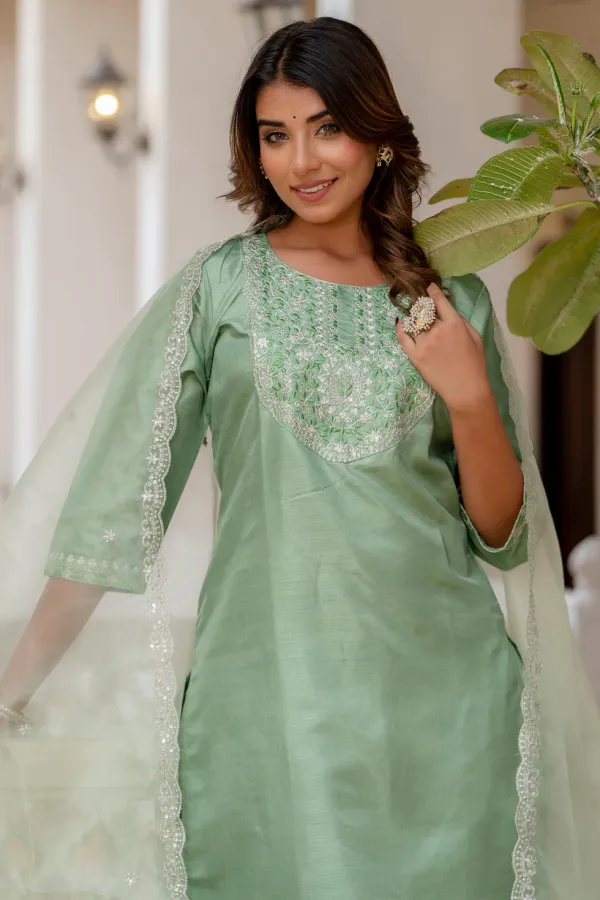 Floral_Embroidered_Silk_Round_Neck_Kurta_Trouser_And_Dupatta_Set