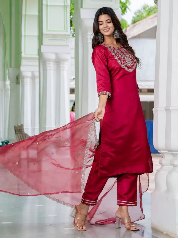Floral_Embroidered_Silk_Round_Neck_Kurta_Trouser_And_Dupatta_Set