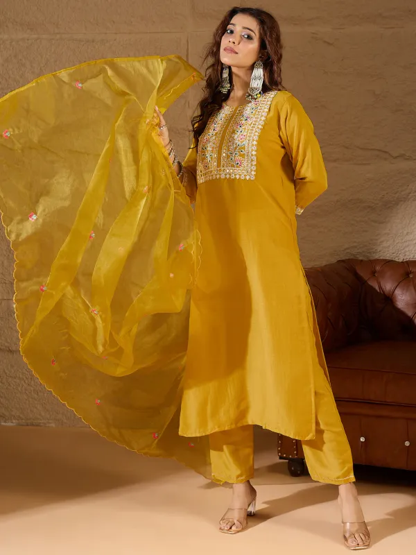 Floral_Embroidered_Silk_Round_Neck_Kurta_Trouser_And_Dupatta_Set