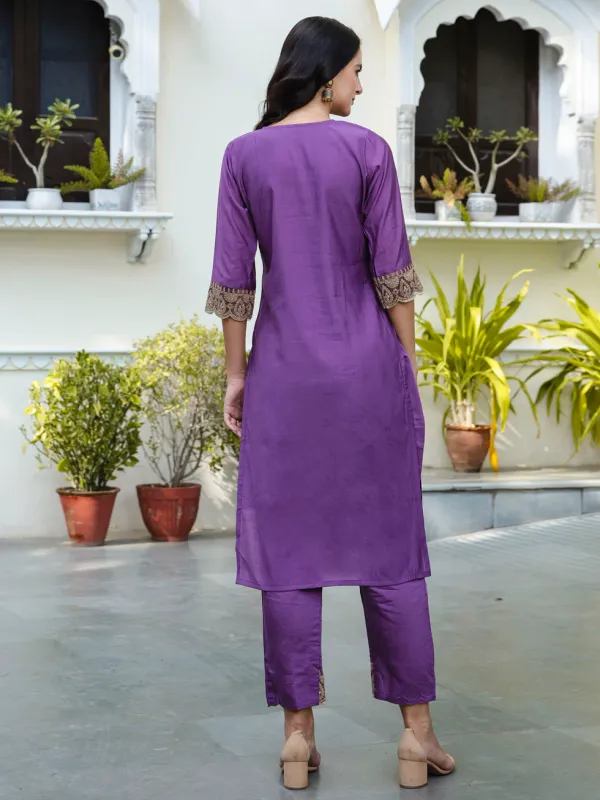 Floral_Embroidered_Silk_Round_Neck_Kurta_Trouser_And_Dupatta_Set