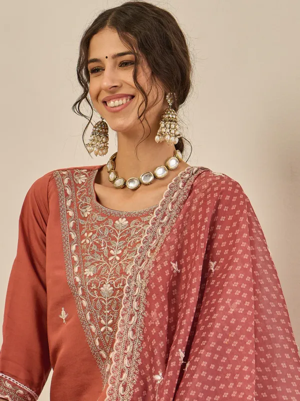 Floral_Embroidered_Silk_Blend_Round_Neck_Kurta_Trouser_&_Dupatta