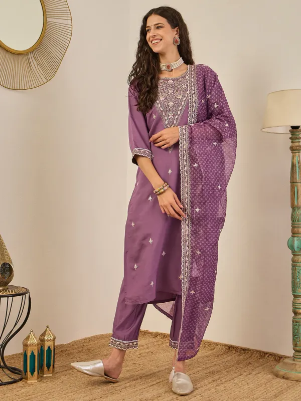 Floral_Embroidered_Silk_Blend_Round_Neck_Kurta_Trouser_&_Dupatta