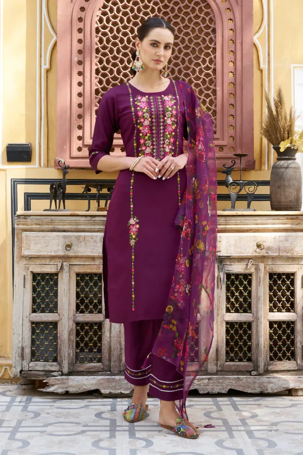Floral_Embroidered_Viscose_Rayon_Round_Neck_Kurta_Trouser_&_Dupatta