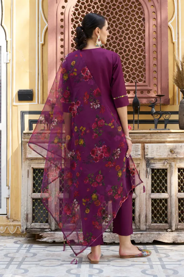 Floral_Embroidered_Viscose_Rayon_Round_Neck_Kurta_Trouser_&_Dupatta