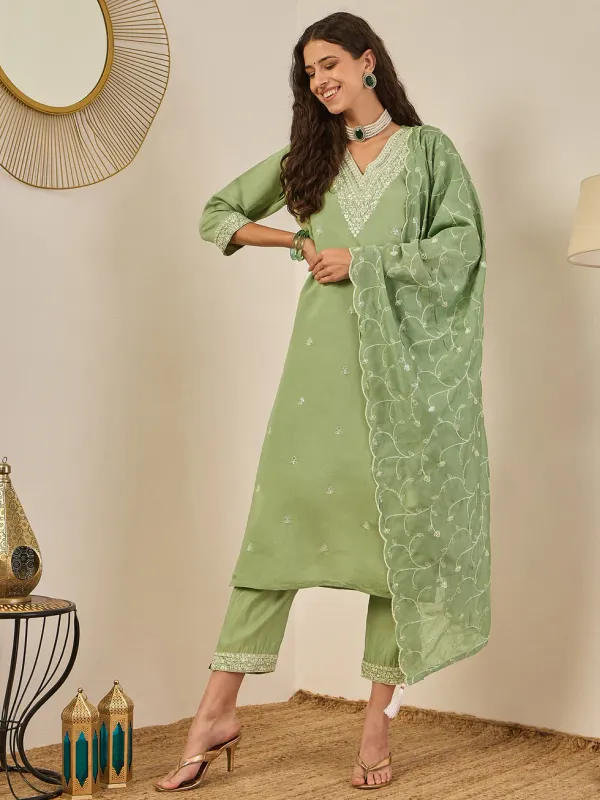 Floral_Embroidered_Cotton_Silk_V_Neck_Kurta_Trouser_&_Dupatta