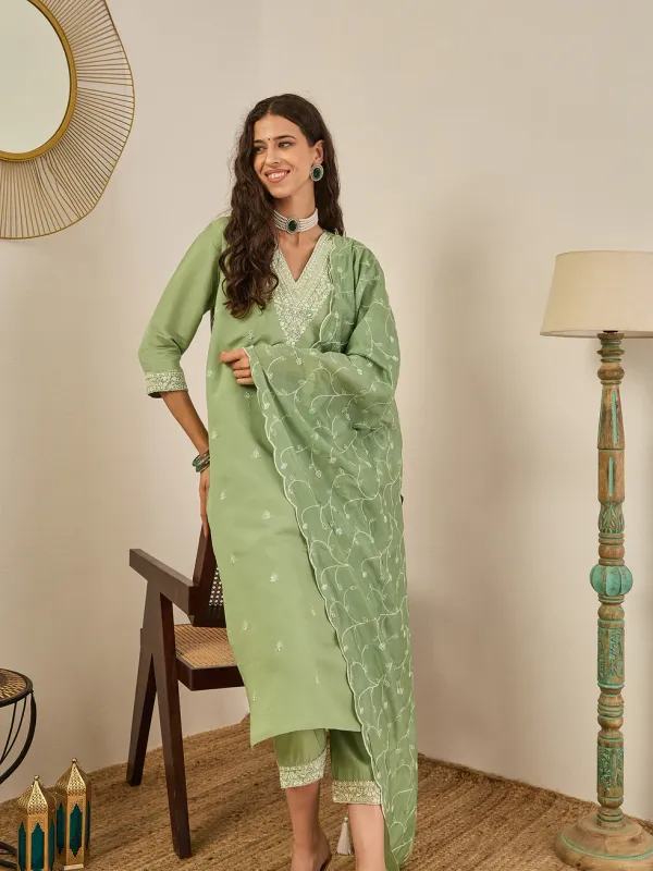 Floral_Embroidered_Cotton_Silk_V_Neck_Kurta_Trouser_&_Dupatta