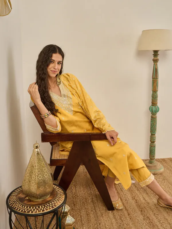 Floral_Embroidered_Cotton_Silk_V_Neck_Kurta_Trouser_&_Dupatta