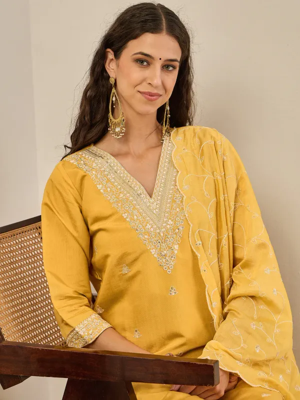 Floral_Embroidered_Cotton_Silk_V_Neck_Kurta_Trouser_&_Dupatta