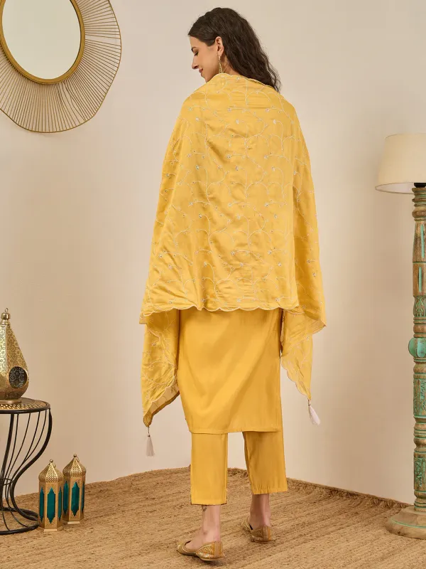Floral_Embroidered_Cotton_Silk_V_Neck_Kurta_Trouser_&_Dupatta