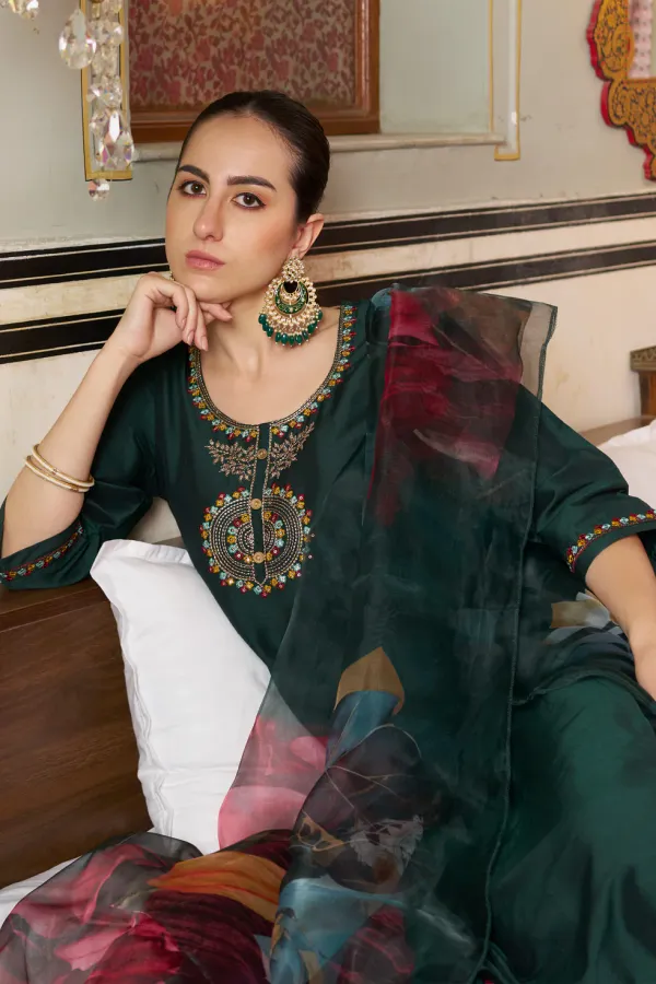 Floral_Embroidered_Cotton_Silk_Round_Neck_Kurta_Trouser_&_Dupatta