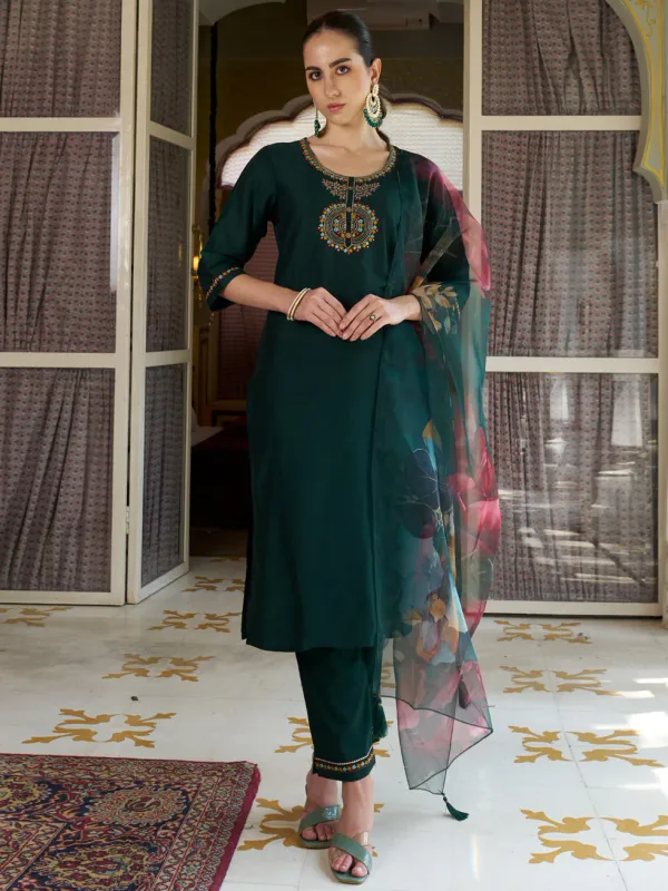 Floral_Embroidered_Cotton_Silk_Round_Neck_Kurta_Trouser_&_Dupatta