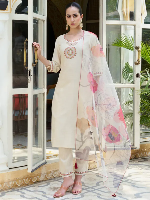 Floral_Embroidered_Cotton_Silk_Round_Neck_Kurta_Trouser_&_Dupatta