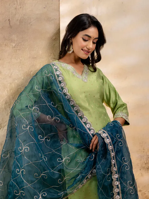 Floral_Embroidered_Chanderi_Silk_V_Neck_Kurta_Trouser_&_Dupatta
