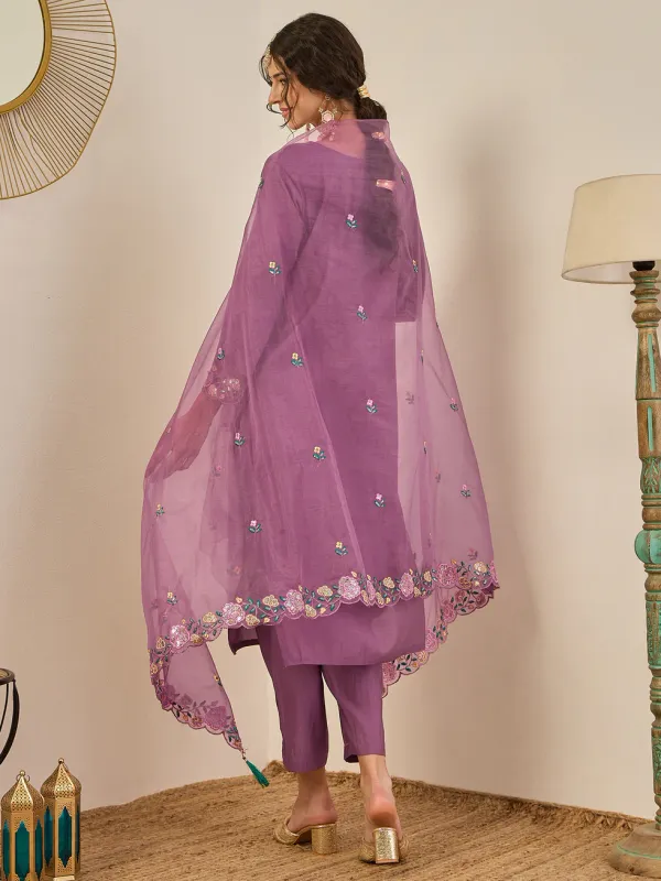 Floral_Embroidered_Silk_Blend_Round_Neck_Kurta_Trouser_&_Dupatta