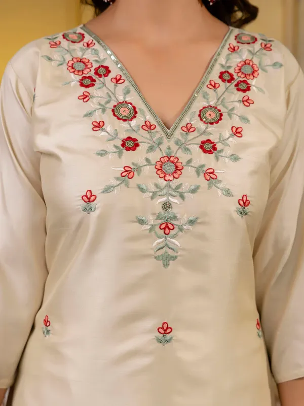Floral_Embroidered_Silk_V_Neck_Kurta_Trouser_&_Dupatta_Set