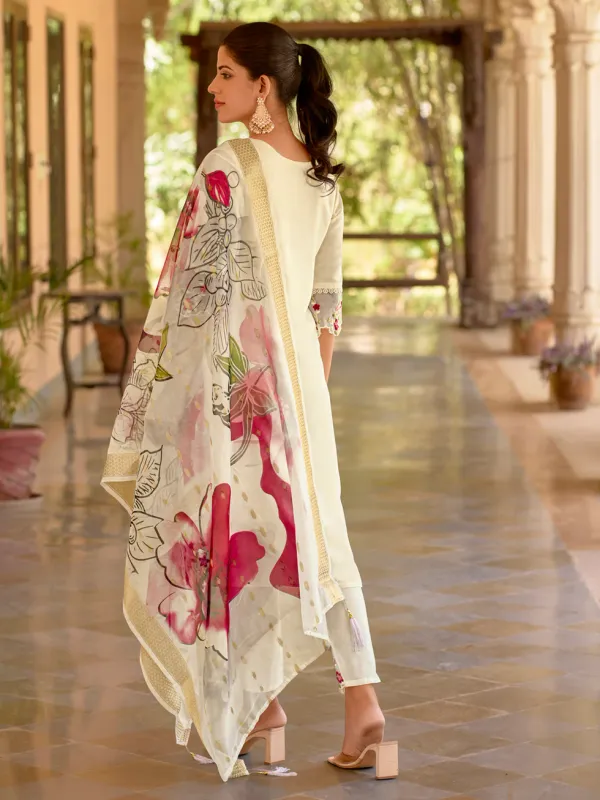 Floral_Embroidered_Silk_Round_Neck_Kurta_Trouser_&_Dupatta_Set